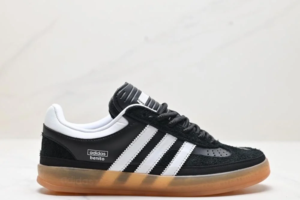 Adidas x Bad Bunny baskets Gazelle
