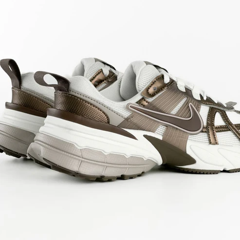 Nike V2K Run White and Bronze – Image 4