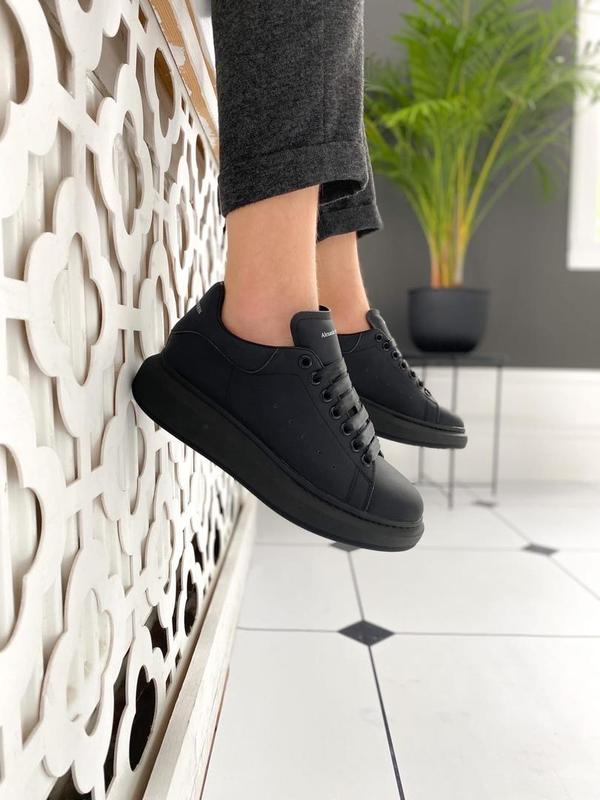Alexander McQueen Oversized Sneakers "black" – Image 3